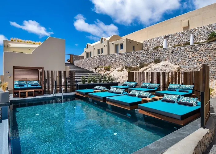 Skyfall Suites - Adults Only