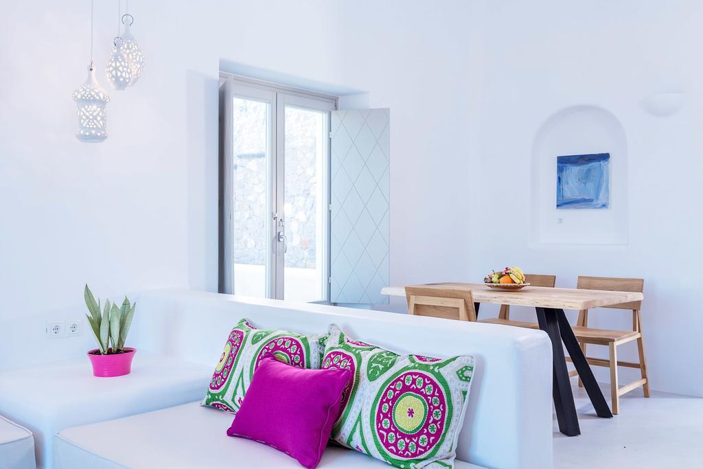 Skyfall - Adults Only Pyrgos Kallistis